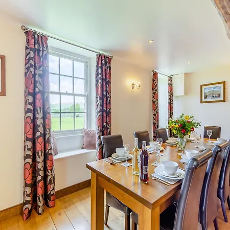 Warth House - Uk44209 * Ingleton (North Yorkshire)