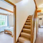Warth House - Uk44209 *