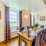 Warth House - Uk44209 אינגלטון